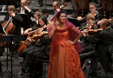 Eine Diva ist eine Diva ist eine Diva - Adriana Lecouvreur an der Deutschen Oper Berlin