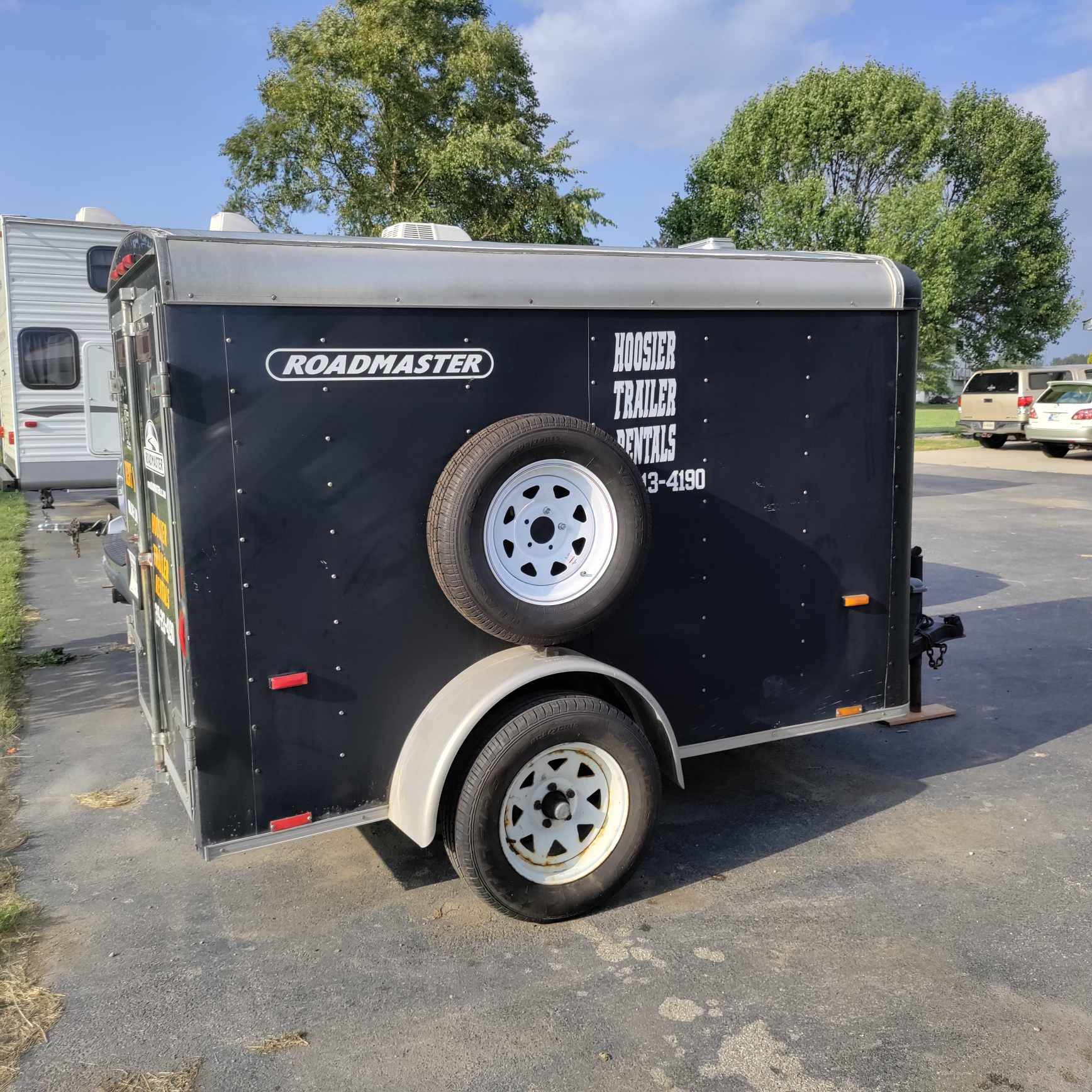 Enclosed trailer Hoosier Trailer Rent