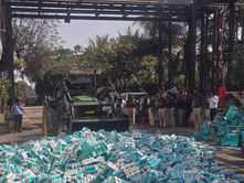 इंदौर: पौने दो करोड़ रुपये कीमत की एक्सपायर्ड बीयर नष्ट, नागरिकों के स्वास्थ्य सुरक्षा के मद्देनजर आबकारी विभाग की कार्रवाईBeerDestruction BreweryRegulations ConsumerSafety