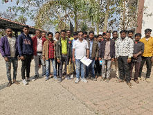 बैतूल: भाजपा की नई योजना ने मजदूरों को बनाया 'बंधुआ', 11 लाख की मजदूरी के लिए दर-दर भटक रहे 39 आदिवासीLaborRights, MGNREGAIssues, WorkerExploitation