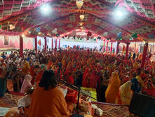 संतों का सानिध्य और माता-पिता का आशीर्वाद ही जीवन की असली पूंजी: साध्वी अनुराग ज्योति BhagwatKatha, SpiritualGathering, CommunityEvent 