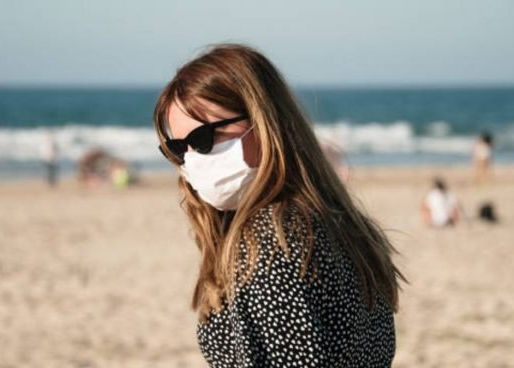 Coronavirus: Mascarillas, distancia social y ahora también las gafas son lo esencial para evitar el