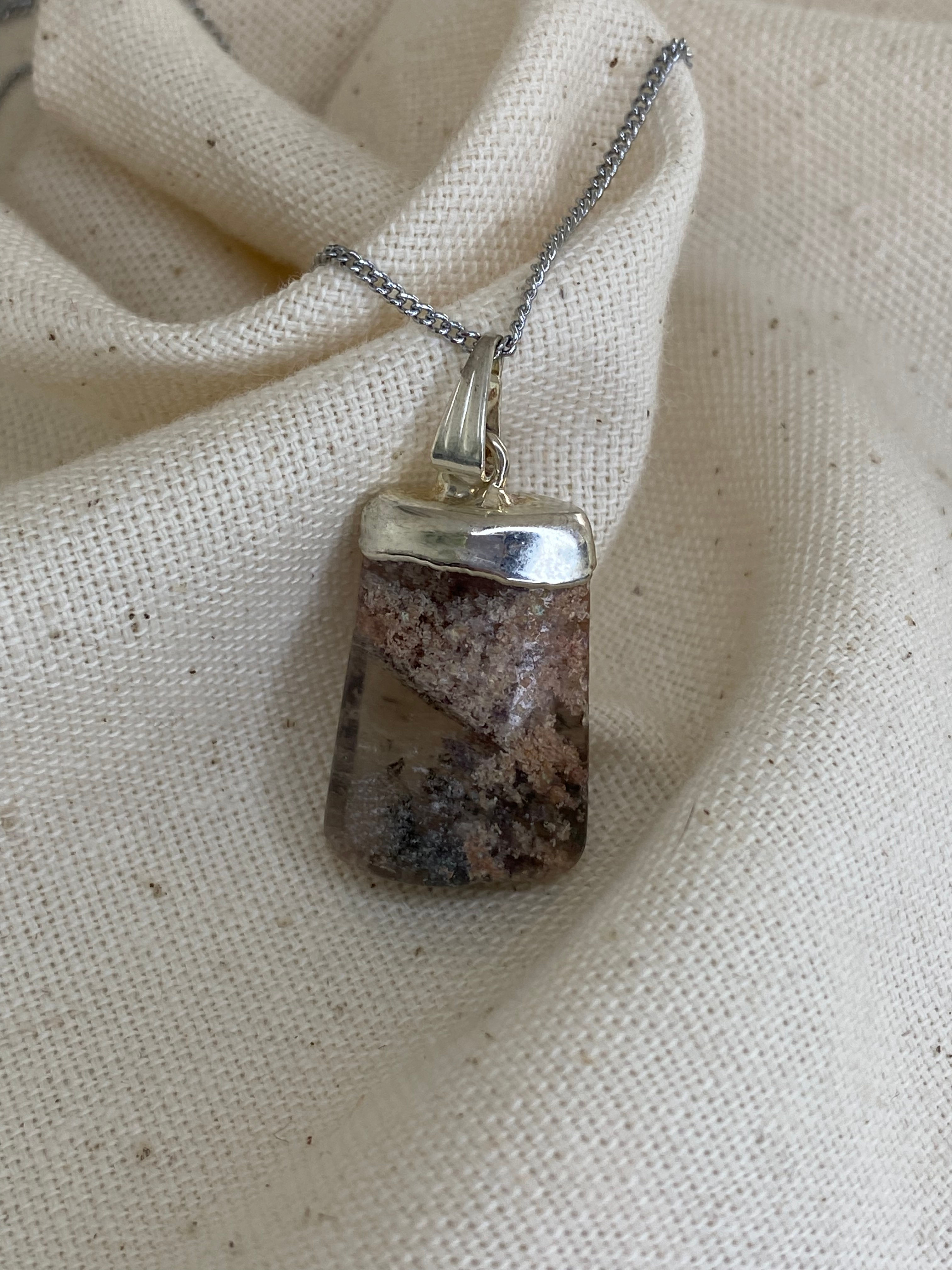 Bütünlük Taşı Rutilli Kuvars Kolye Ucu