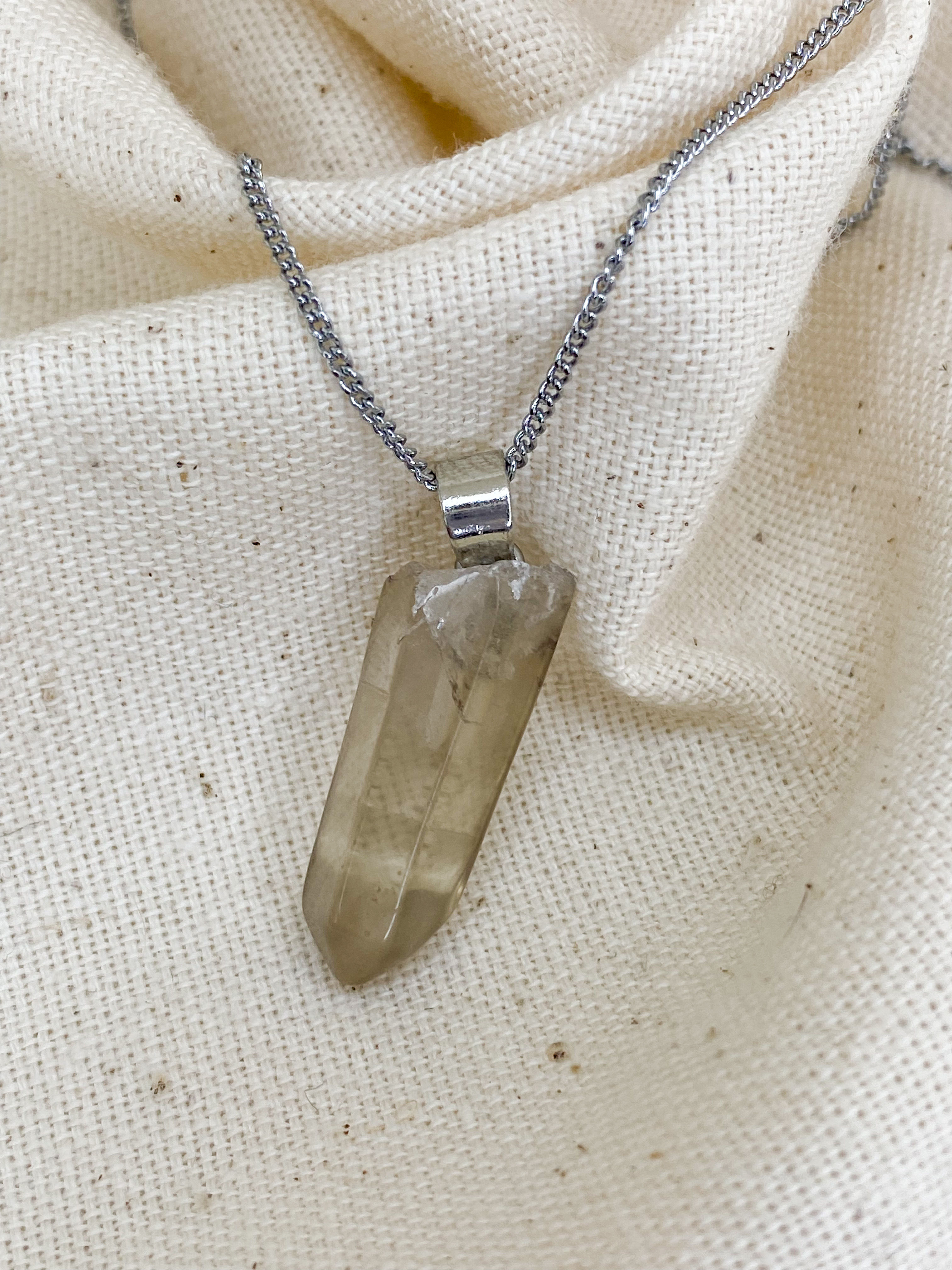 Saf Zihin Taşı Dumanlı Kuvars Prizma Kolye ucu