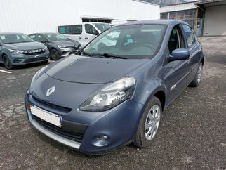 CLIO 3 AVG.jpeg