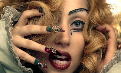 lady_gaga_nails_judas.jpg