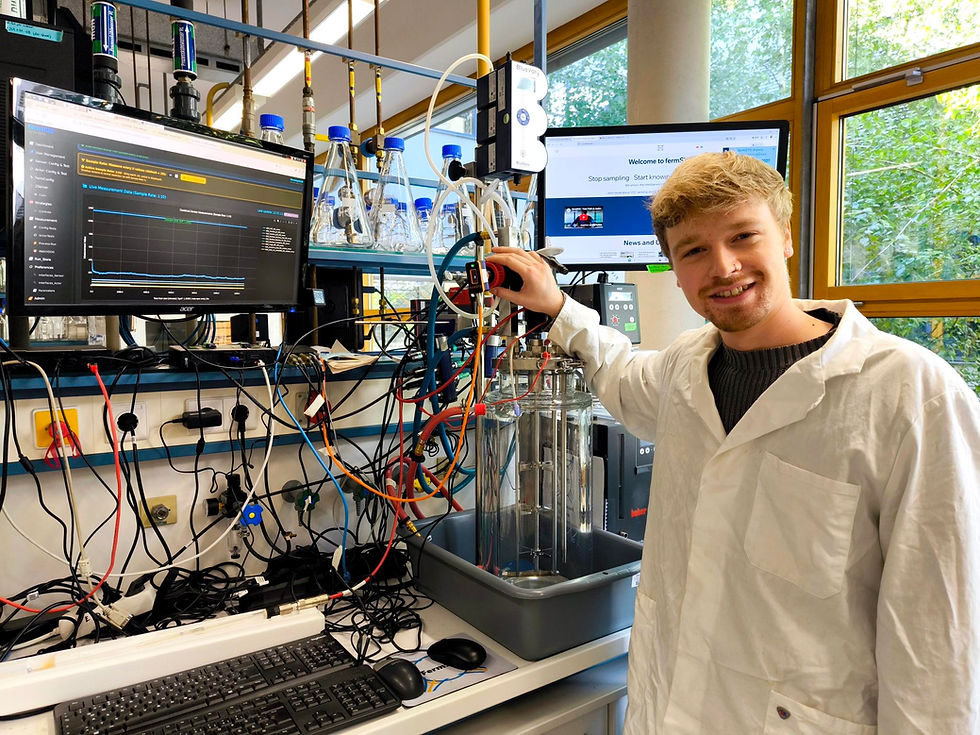 Nick Harbring, BSc, at Westfälische Hochschule in Recklinghausen, using fermHUB-SCADA for fermentation control