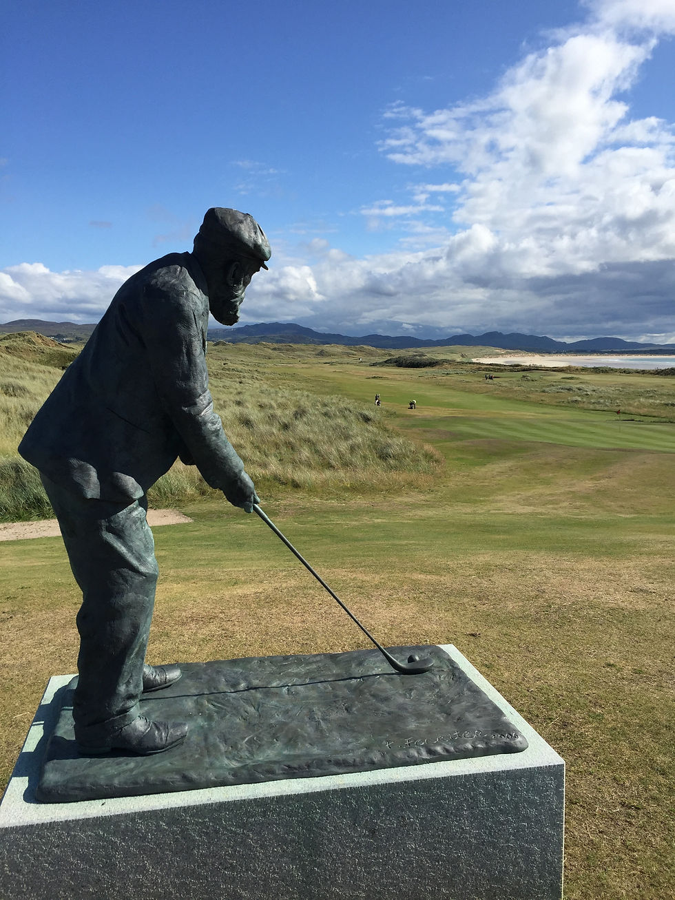 Blick Clubhaus Olt Tom Morris