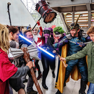 Thor: Wawambo Cosplay, Rey: Keeweekat, Chris Redfield: The Unchained Terrier, Harley: Maria Melody, Twilek: Haelena Cosplay, Joker: Aiden Emerald, Dean Winchester: Wayward.des