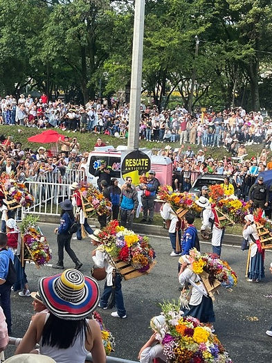 Silletas tradicionales en el desfile del año 2024. Foto: Juliana Buitrago