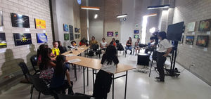 Una historia de los medios comunitarios de Medellín.