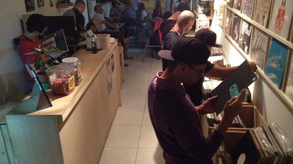 Discos de vinilo resurgen de las cenizas