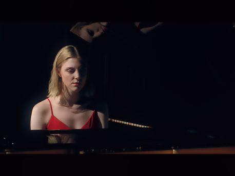 [Fantastic Fest Review]"Bloodthirsty" Serves Up a Fierce Finale at Austin's Virtual Celebration 