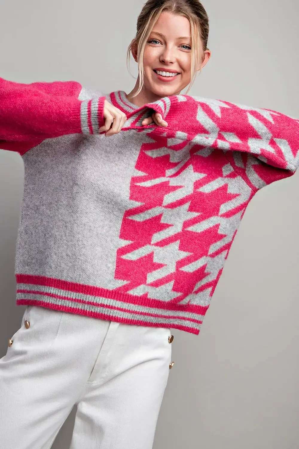 Eesome Houndstooth Long Sleeve Knit Top