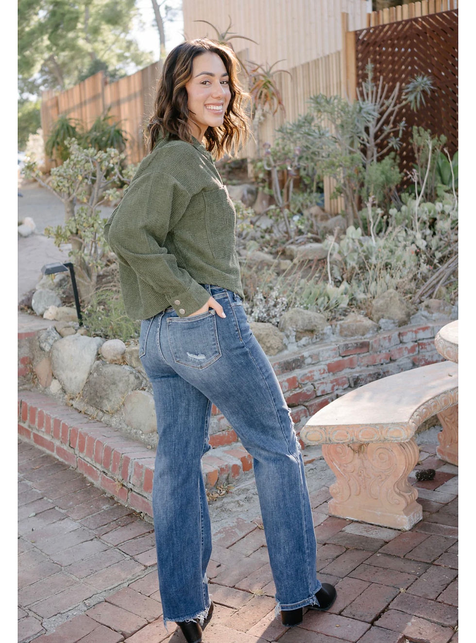 Thumbnail: Judy Blue High Rise 90’s Distressed Knee Straight Fit JB82592