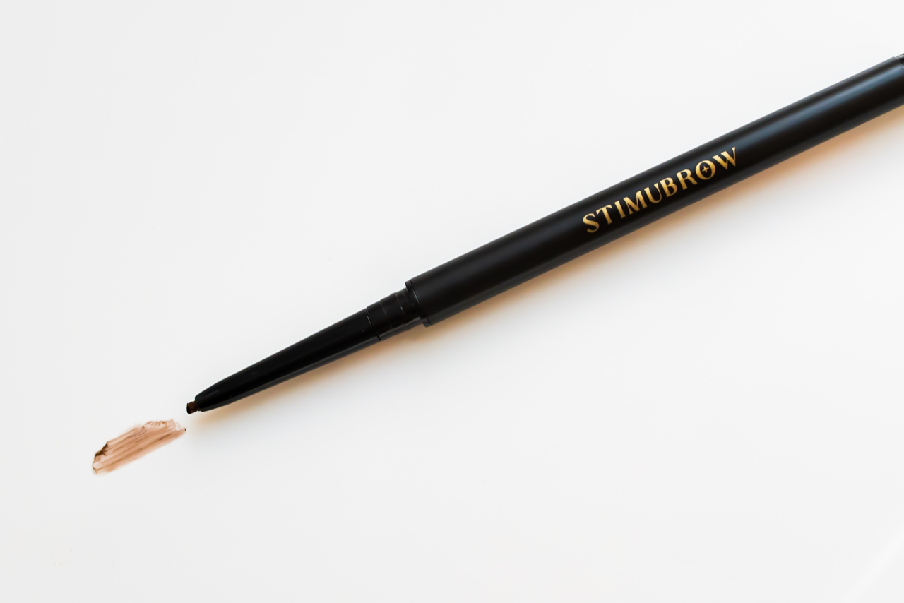BROW PENCIL - MEDIUM BROWN