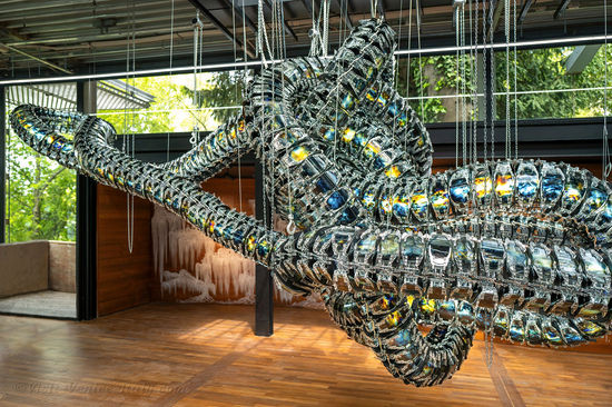 yunchul-kim-gyre-chroma-5-venice-biennale-art-exhibition-04.jpeg
