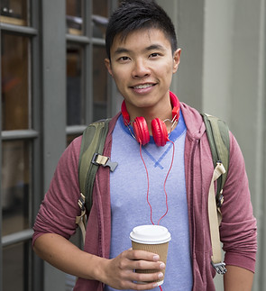 Jeune homme asiatique