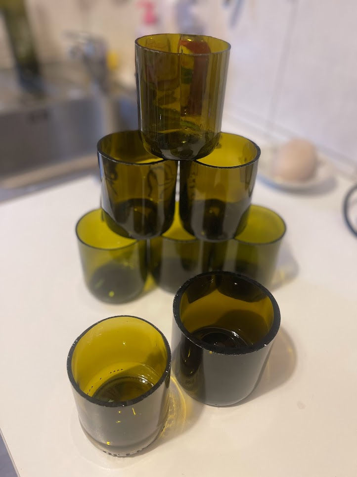 Thumbnail: Glas dunkelgrün