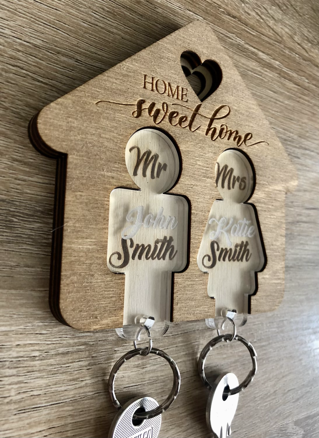 Personalised Wooden Key Holder Mr & Mrs Wall Mounted - Any Names