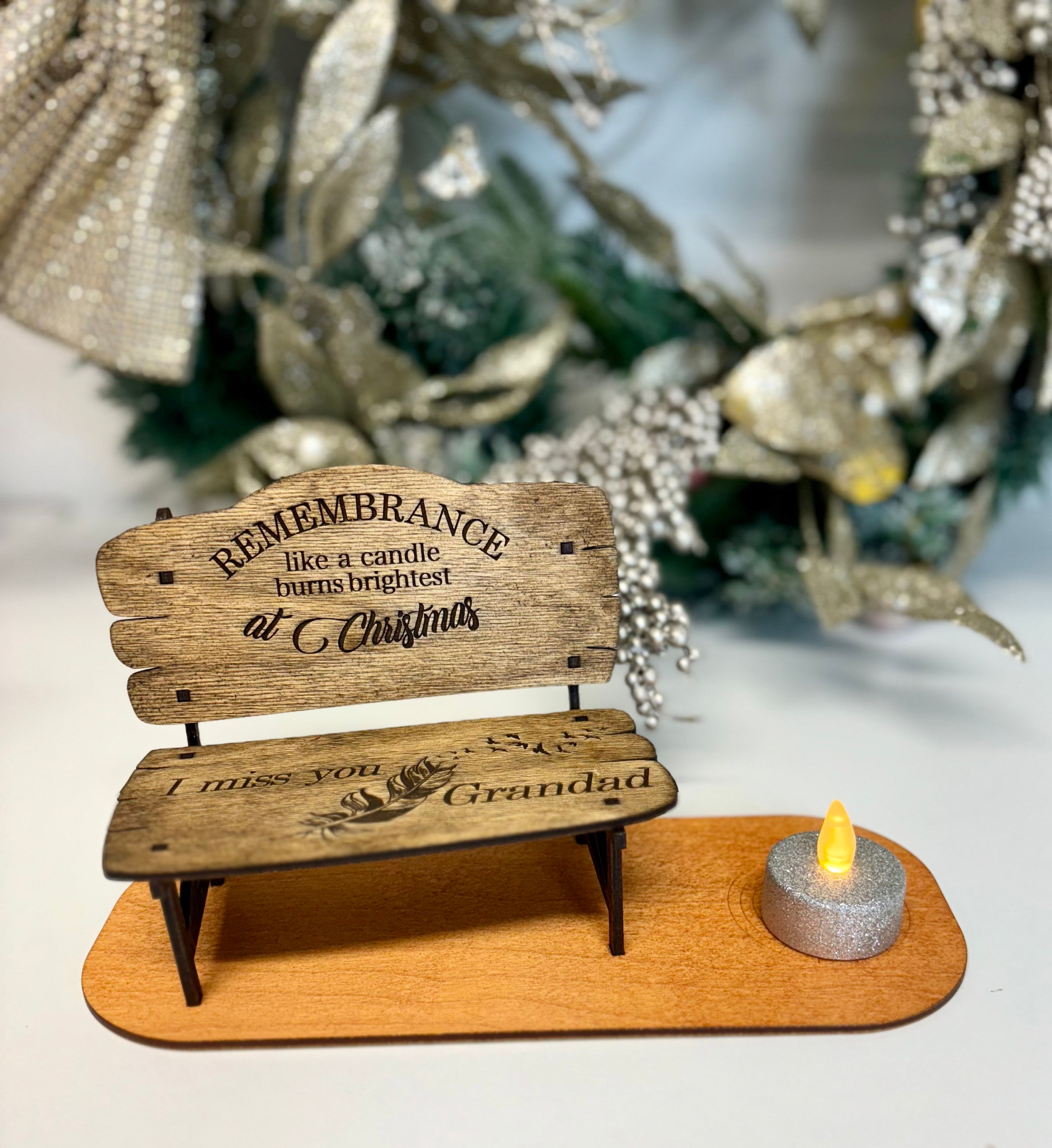 Christmas Remembrance Candle Ornament Wooden Bench 