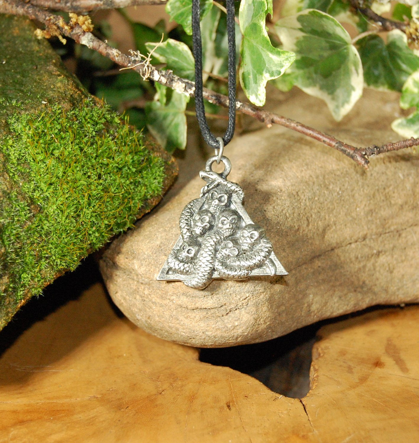 Pile of Skulls Pendant TN012 B