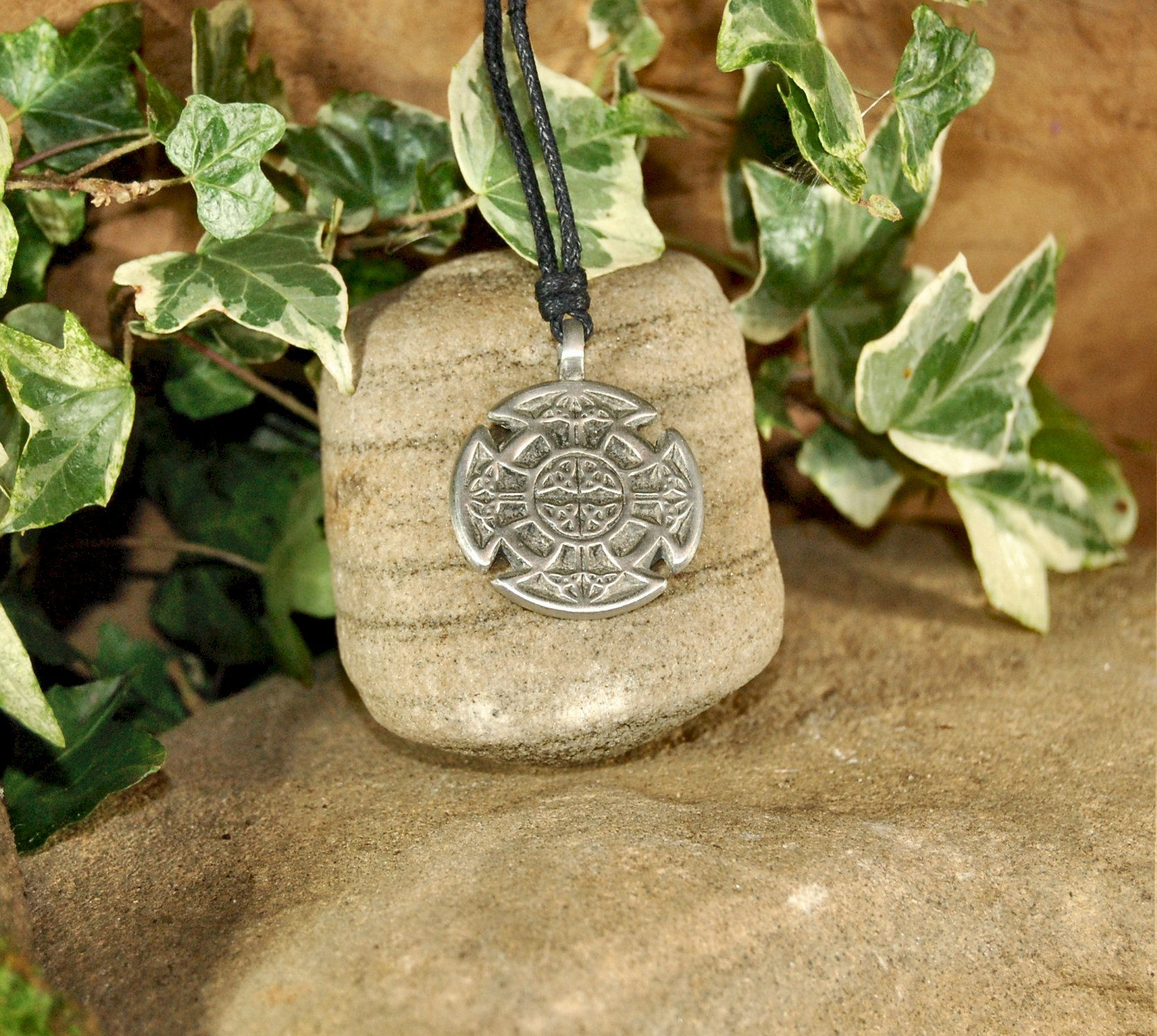Celtic Pendant NL1197 B