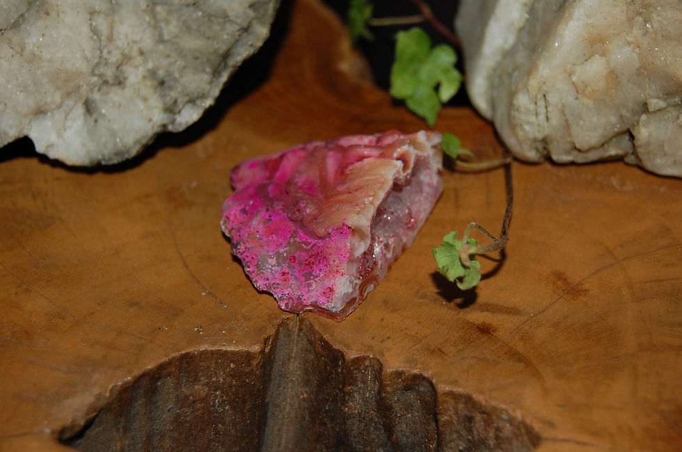Thumbnail: Pink Dyed Quartz Geode CQG03