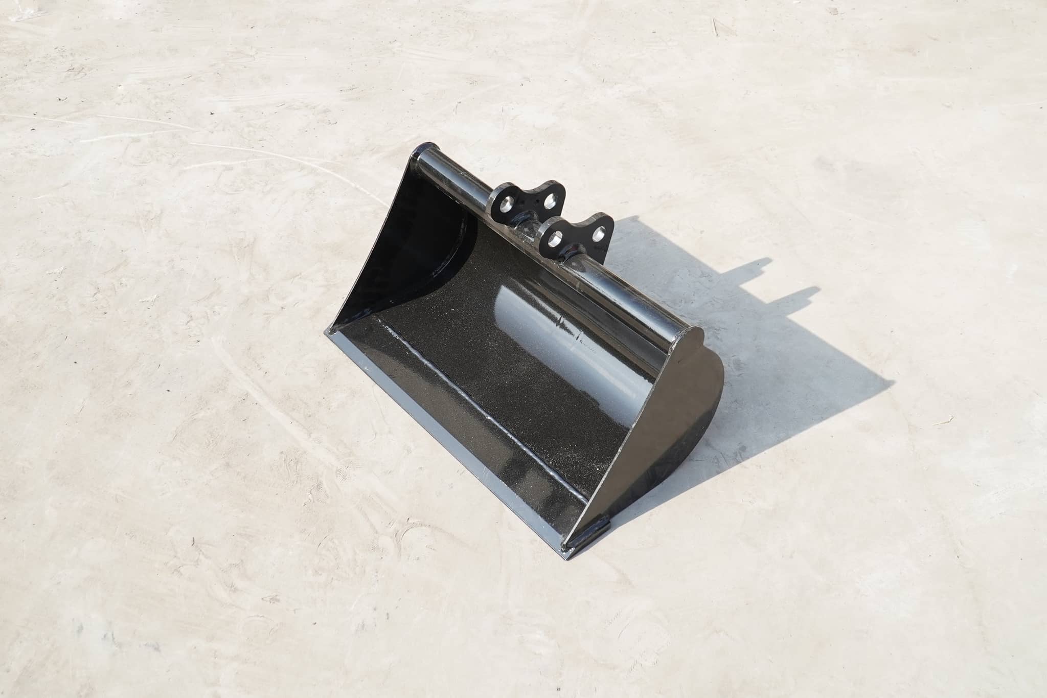 RIPPA R32 Mud Bucket (3.2T) — view 1
