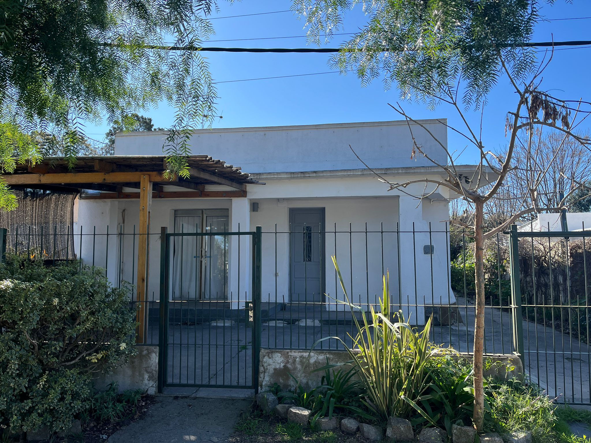 ¡Financiamos! Gran Casa Con Apartamento En Excelente Ubicación