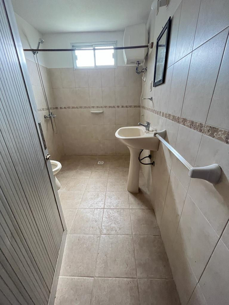 Miniatura: Casa, Local Comercial Y Depósito En Los Pinos