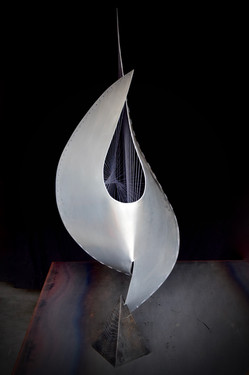 Wired (tribute to Barbarba Hepworth)