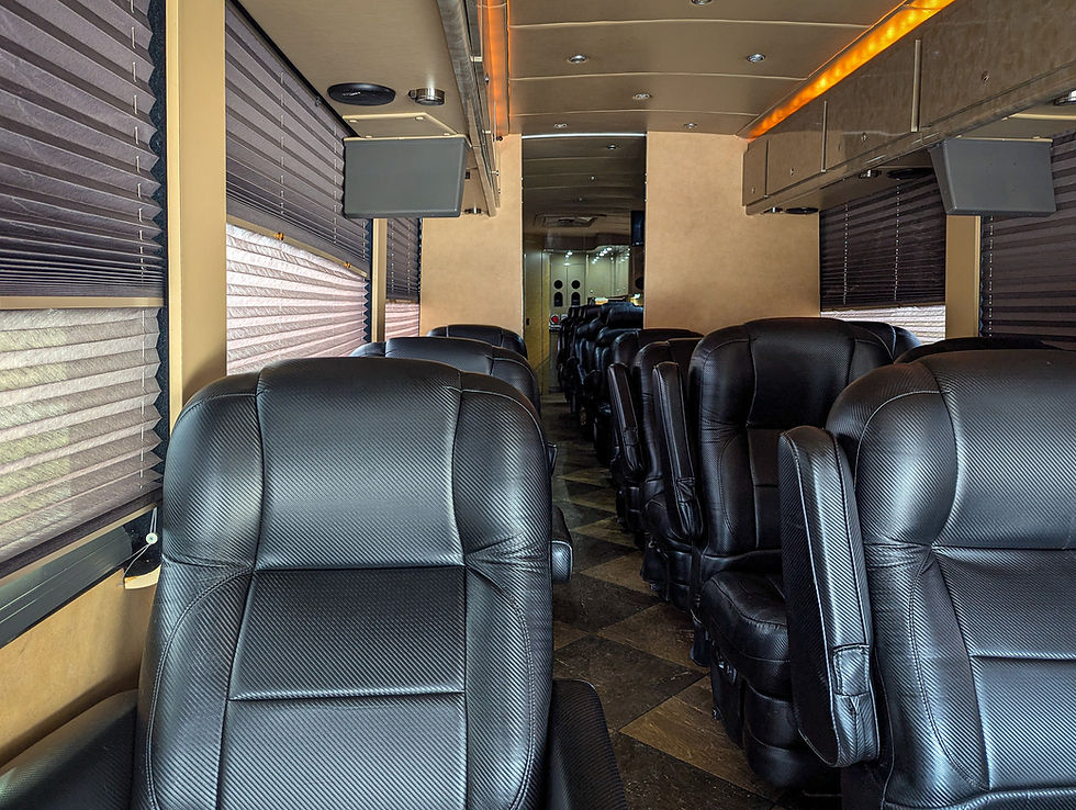 Thumbnail: 2004 MCI 30 Passenger Coach