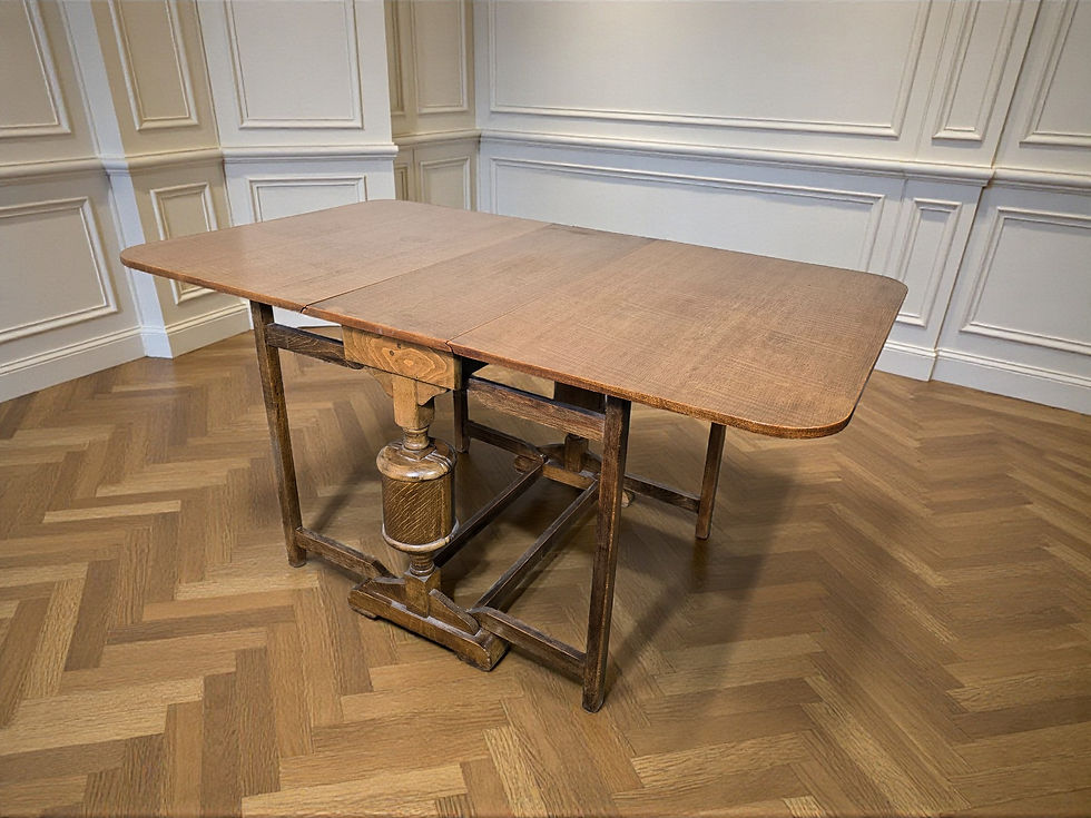 An Antique Mid 20th Century Golden Oak Drop Leaf Dining Table ~Delivery Availabl