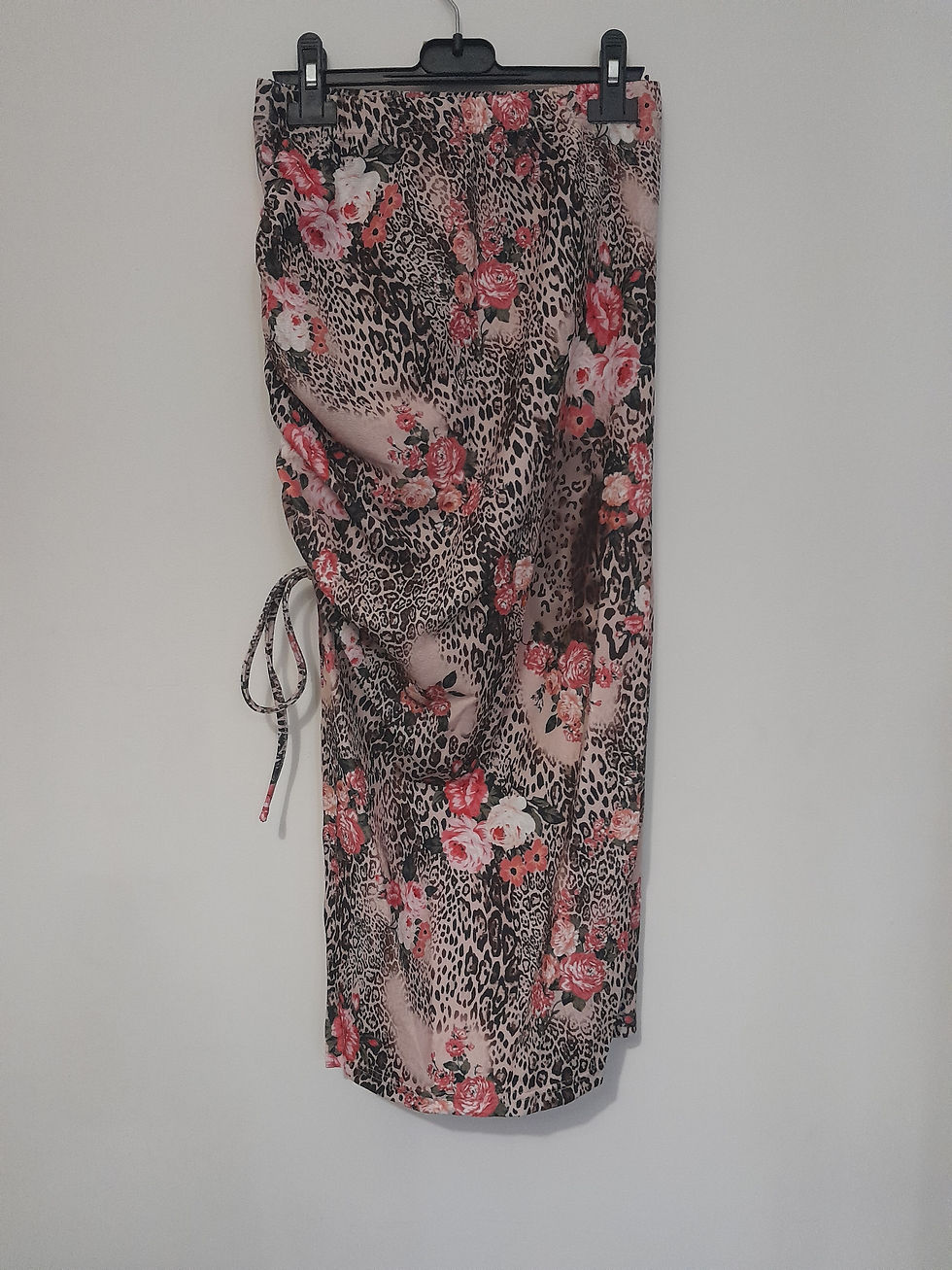 Miniature : Robe fleurie avec des motifs léopard, détail de cordon, Seconde Main