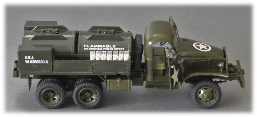 HobbyBoss 83830 US GMC CCKW 750 gallon tanker, 1:35
