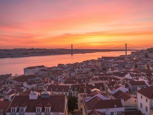Lisboa: O Guia Definitivo de Miradouros, Azulejos e Cultura