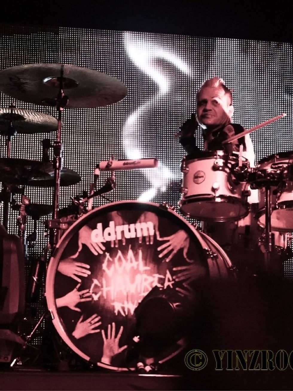 Coal Chamber's drummer Mikey Cox moet volgende en hopelijk definitieve kankerbehandeling ondergaan! + video