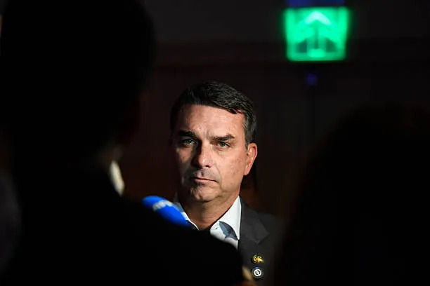 A disputa pelos espólios de Bolsonaro e o rumo das eleições