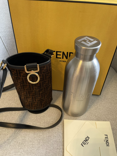 FENDI 水筒　(24 bottlsコラボ) 最短翌日着・関税送料込】 FENDI × 24BOTTLES ボトル holder