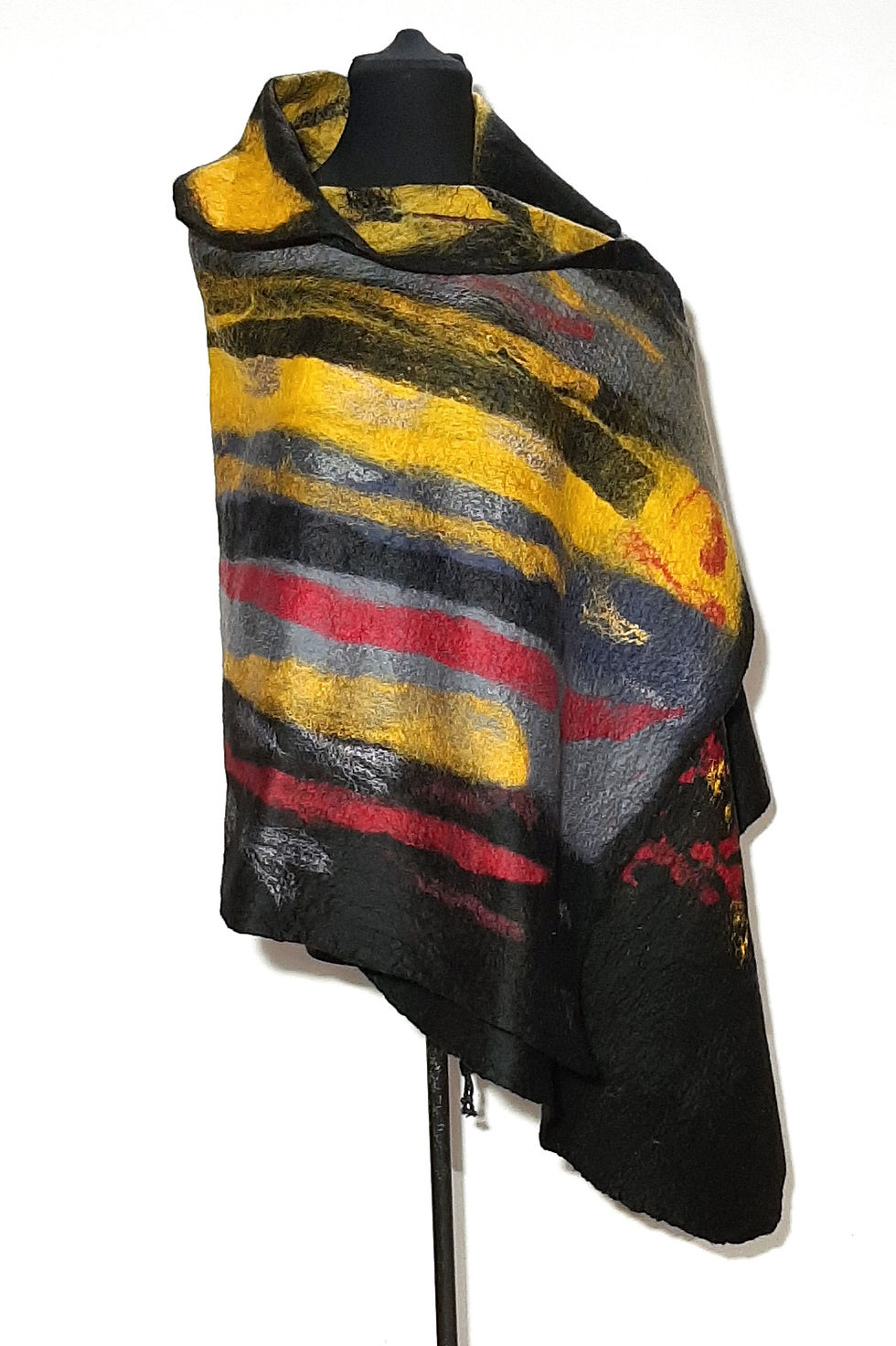 Miniatura:  Chal Flores sobre negro. 