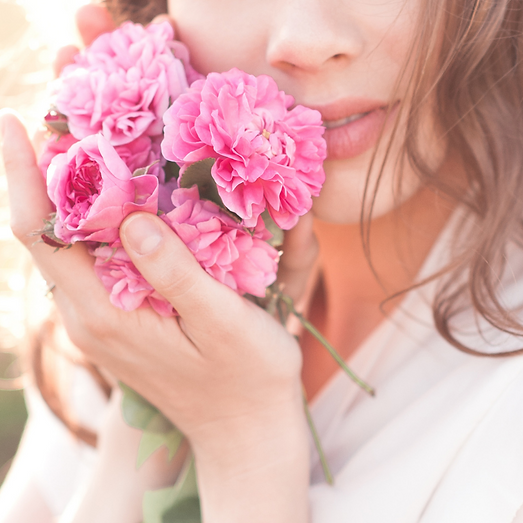 Woman with roses.png