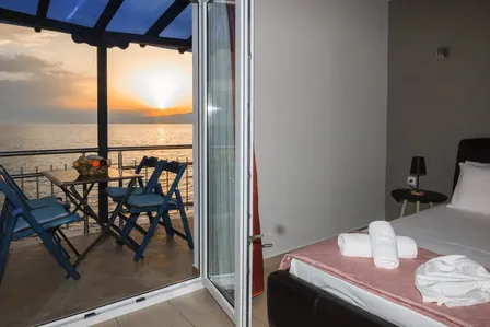 zeus apartment (9).webp
