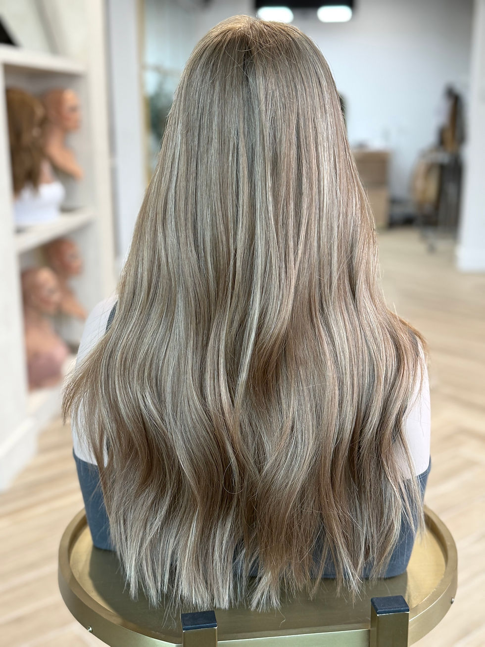 Thumbnail: Cathy 25” Wig (XS)