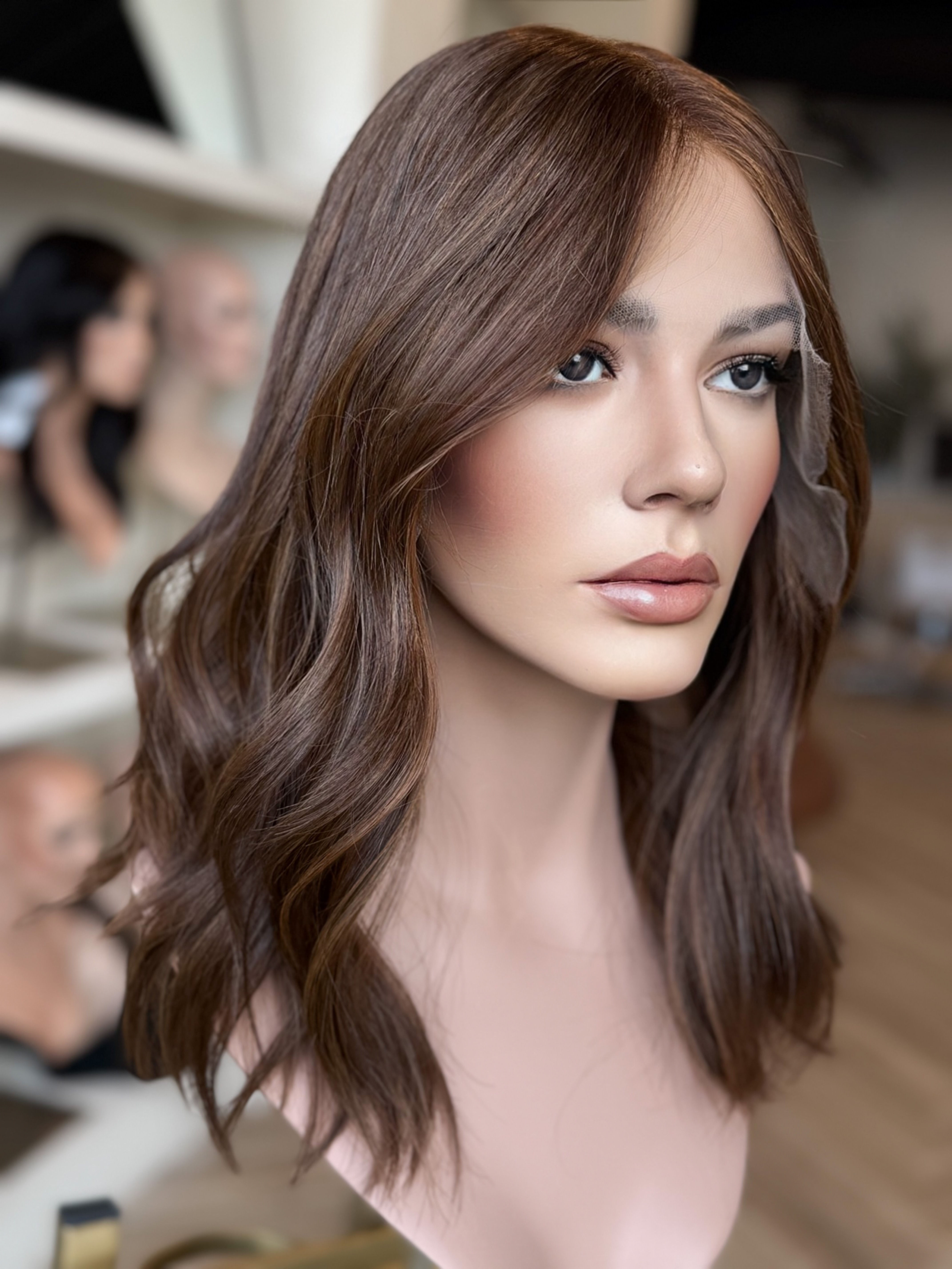 Lindy 18” Wig (XS)