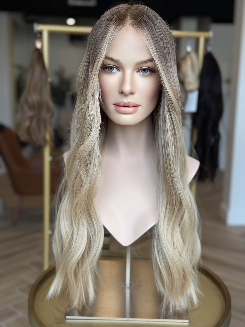Thumbnail: [GUILTLESS] Party Girl 27” Wig (M)