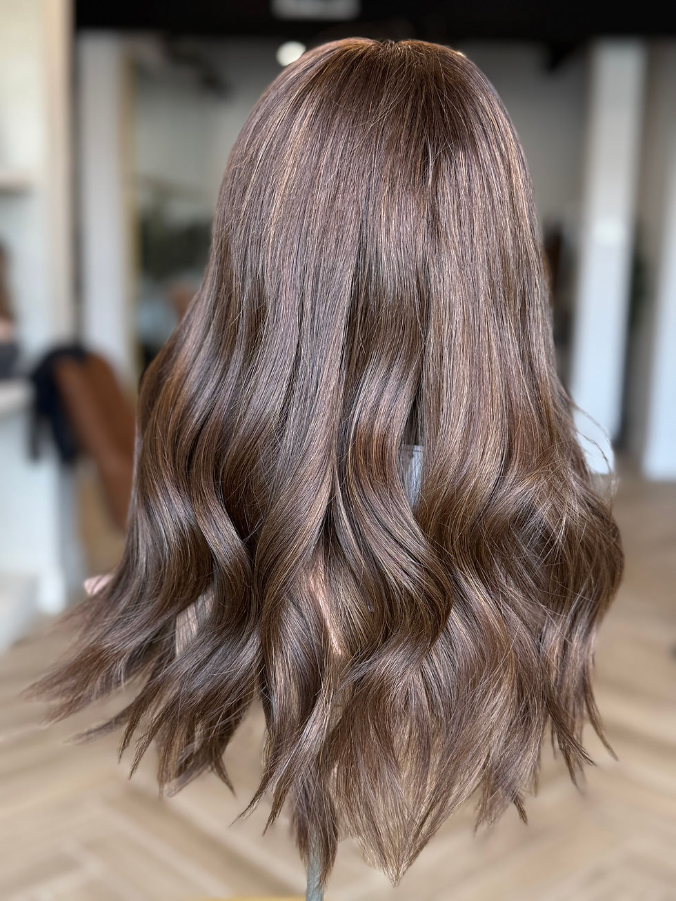 Thumbnail: Lindy 18” Wig (XS)