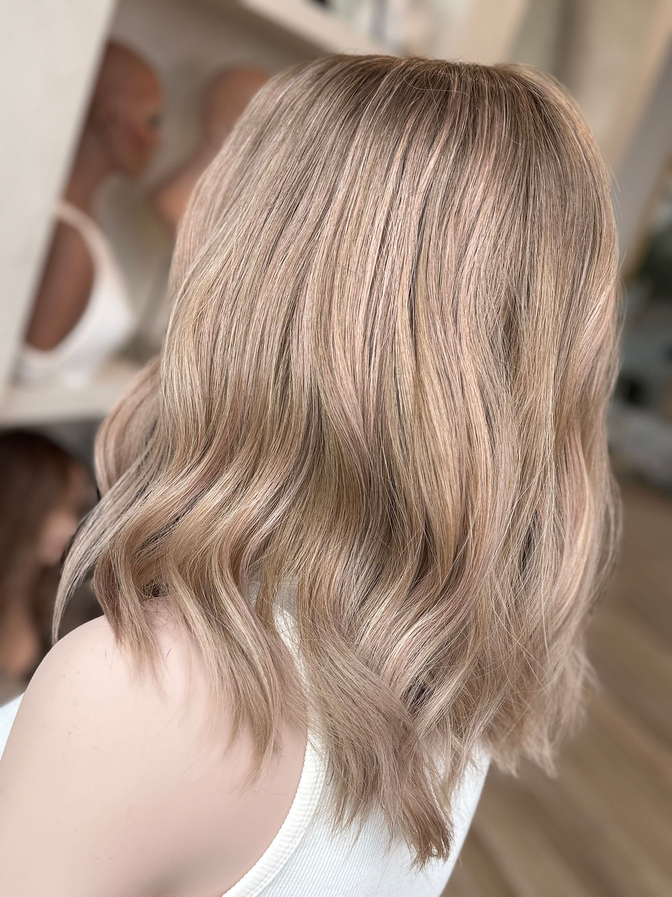 Thumbnail: Asher 18” Full Hand Tied Wig (S)