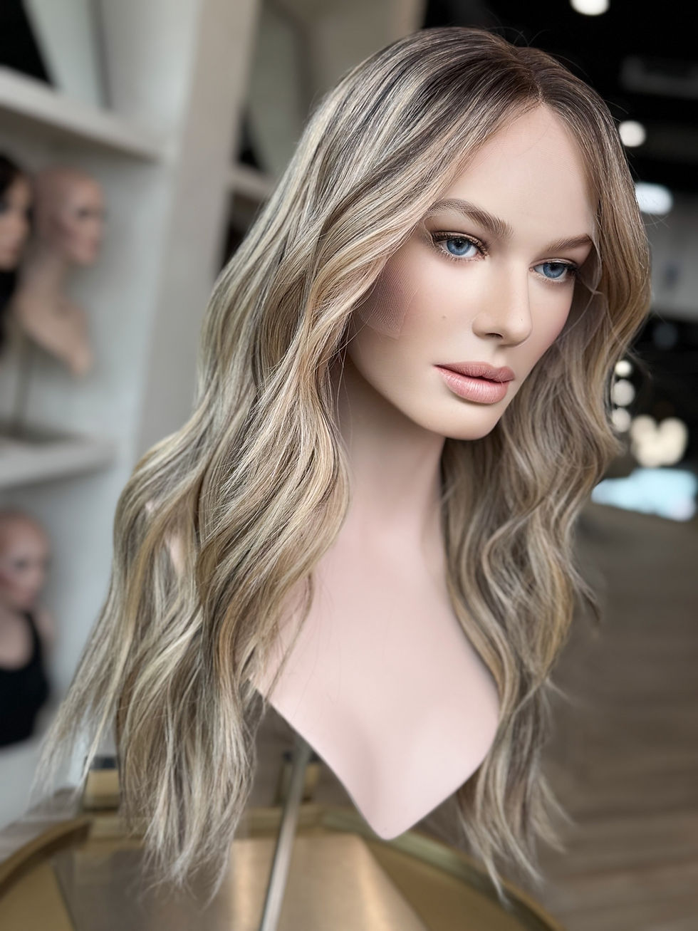 Thumbnail: Rhyan 23” Wig (XS)