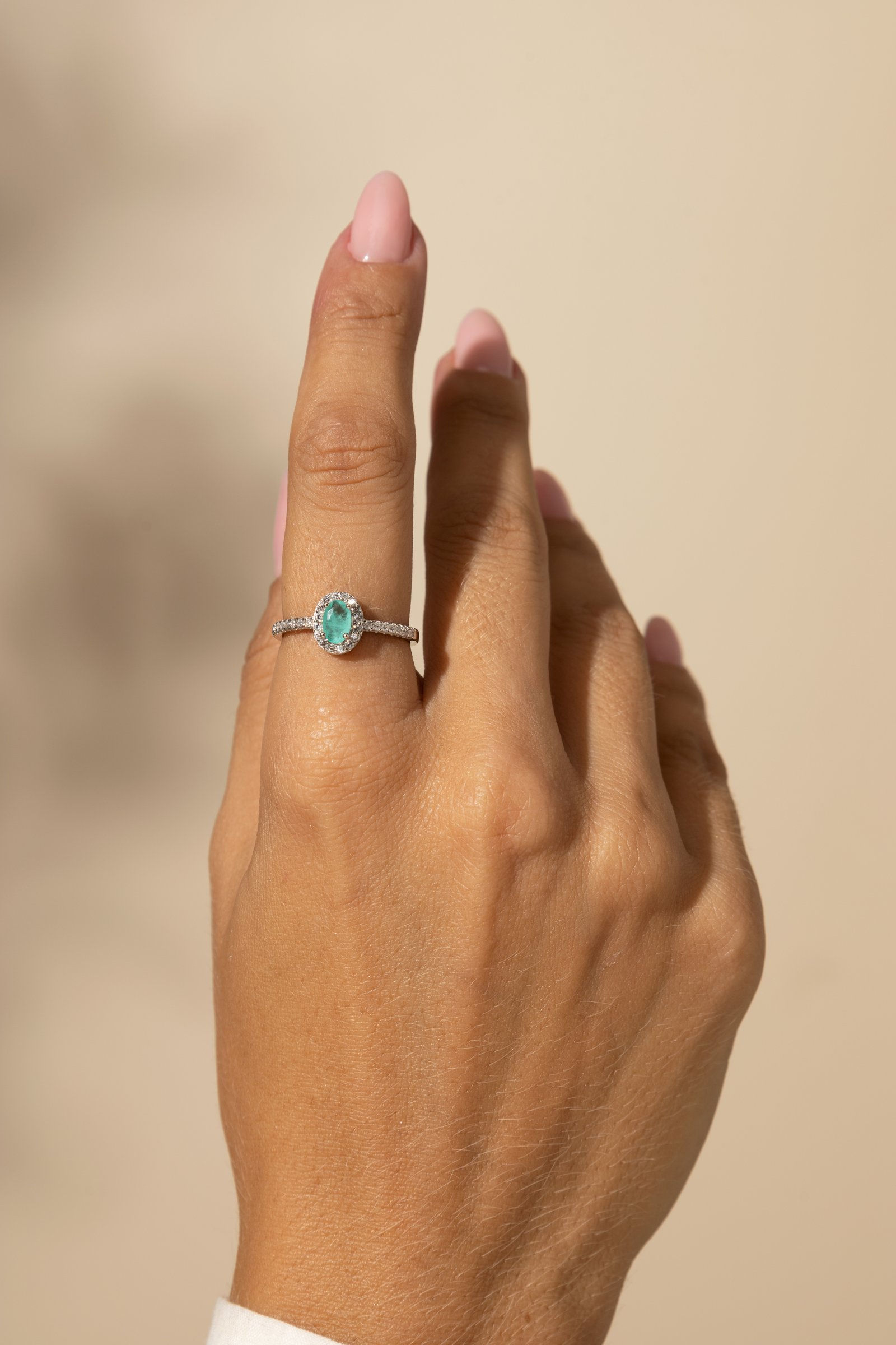 ANEL FUSION TURMALINA ZIRCONIA BRANCA TOP OVALZINHO 8X10